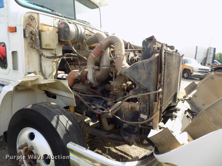 image for item FJ9310 1998 International 9400 semi truck