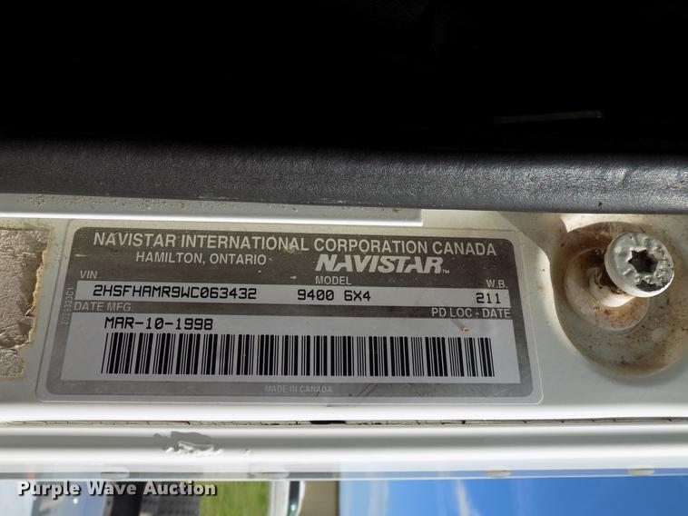 image for item FJ9310 1998 International 9400 semi truck