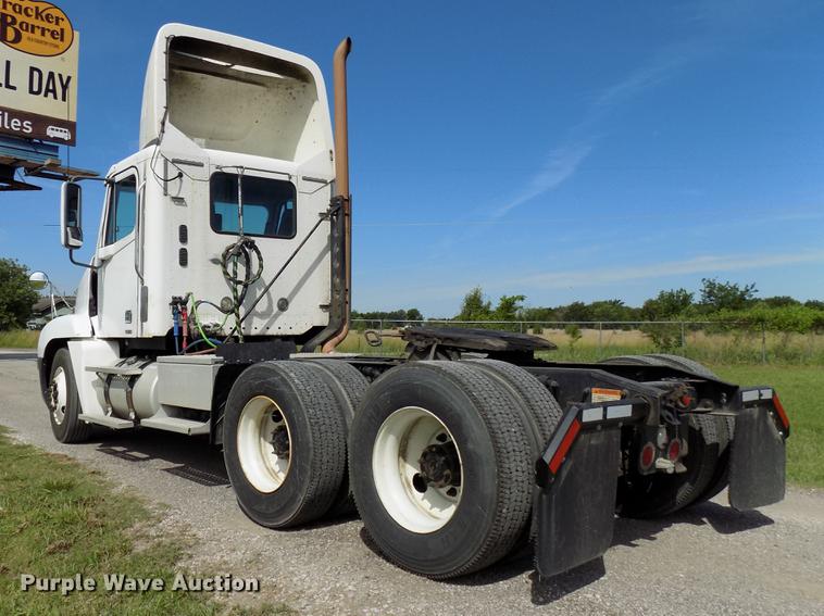 image for item FJ9312 2009 Freightliner Century Class semi truck