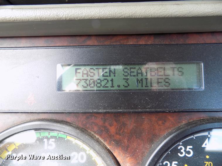 image for item FJ9312 2009 Freightliner Century Class semi truck