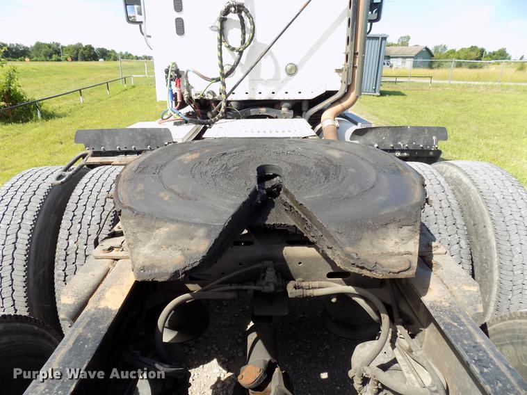 image for item FJ9312 2009 Freightliner Century Class semi truck