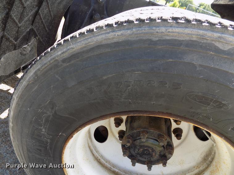 image for item FJ9312 2009 Freightliner Century Class semi truck