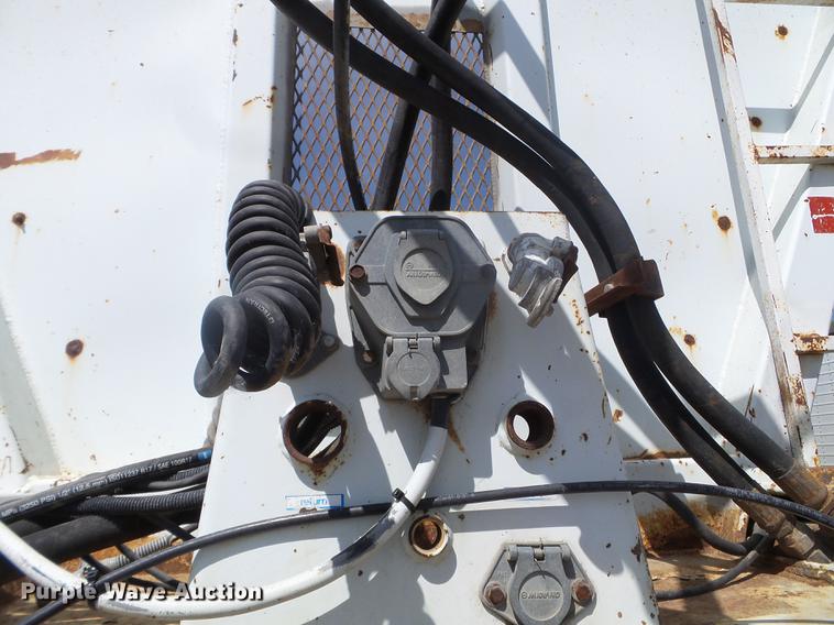 image for item FM9370 1993 Red River live bottom trailer