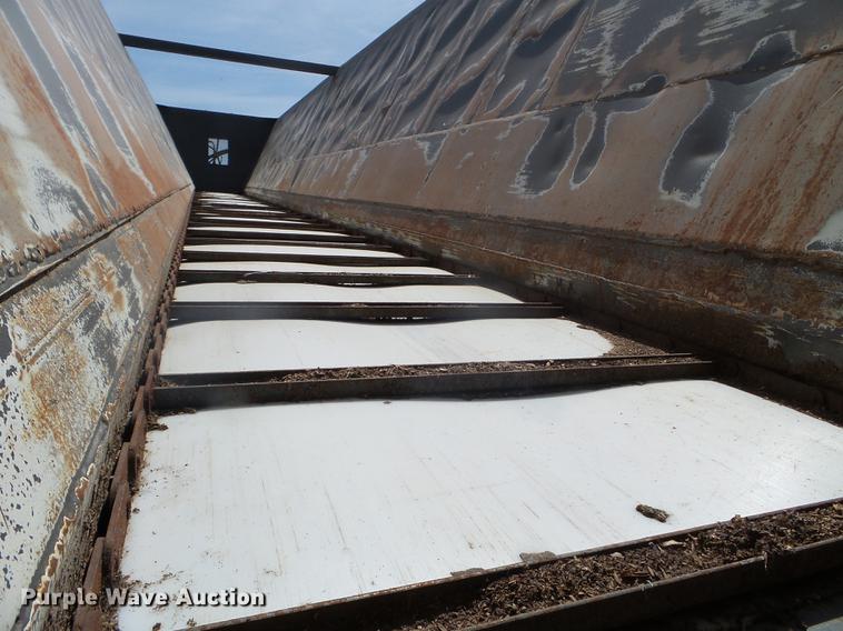 image for item FM9370 1993 Red River live bottom trailer