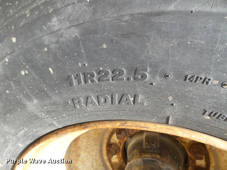 image for item FM9370 1993 Red River live bottom trailer