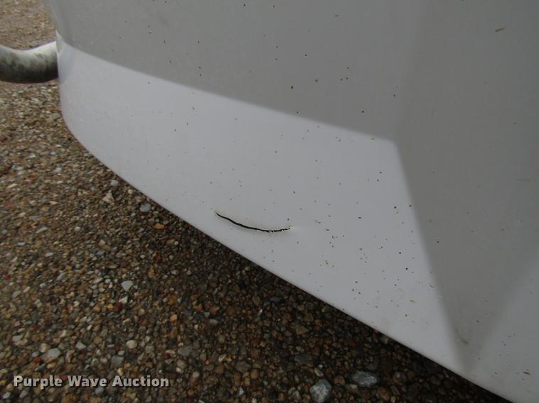 image for item FO9270 2013 Volvo VN Series semi truck