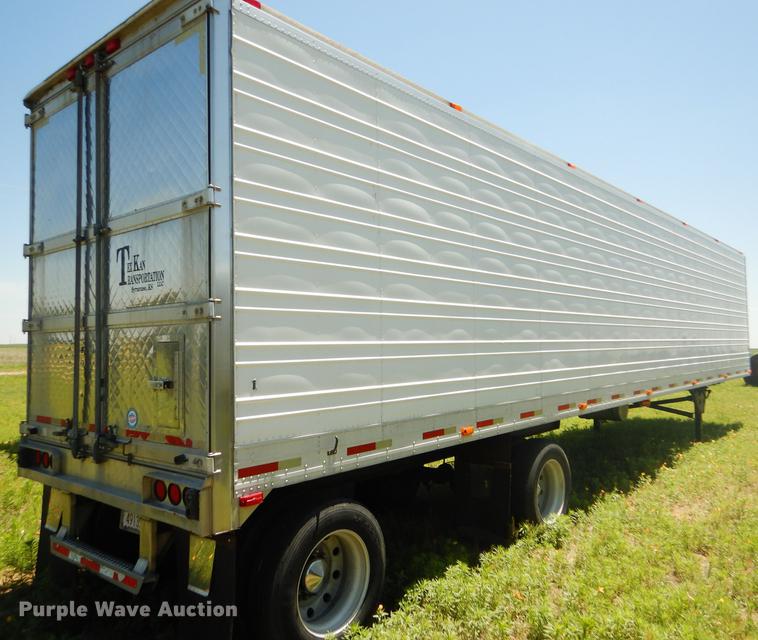 image for item FT9509 1997 Utility VS2R refrigerated van trailer