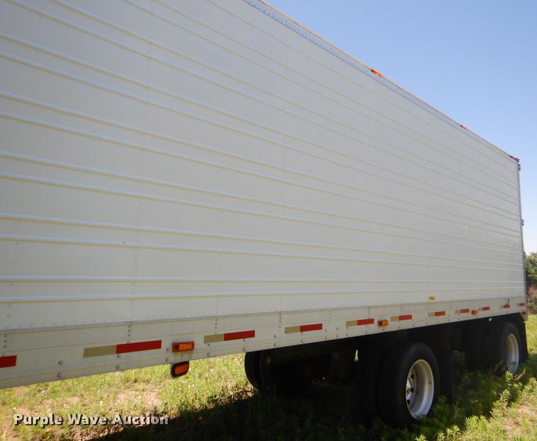 image for item FT9509 1997 Utility VS2R refrigerated van trailer
