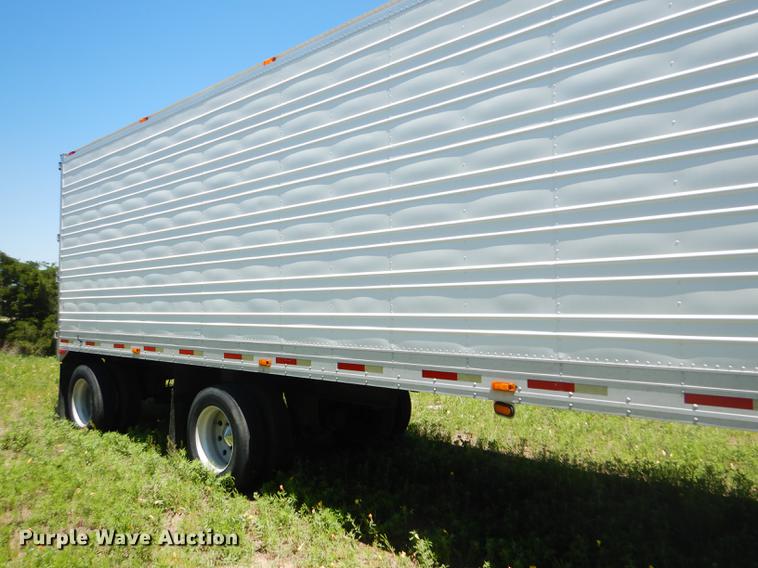 image for item FT9509 1997 Utility VS2R refrigerated van trailer