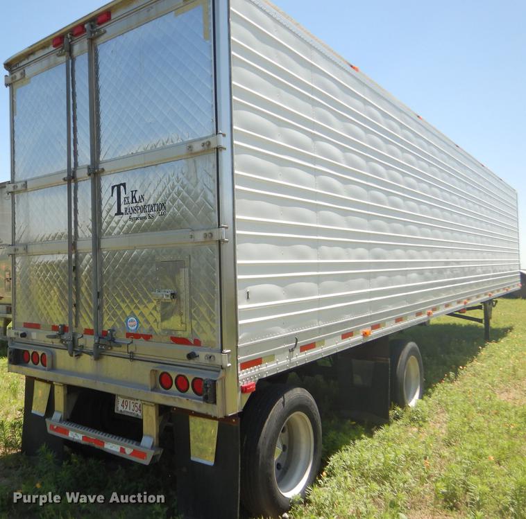 image for item FT9509 1997 Utility VS2R refrigerated van trailer