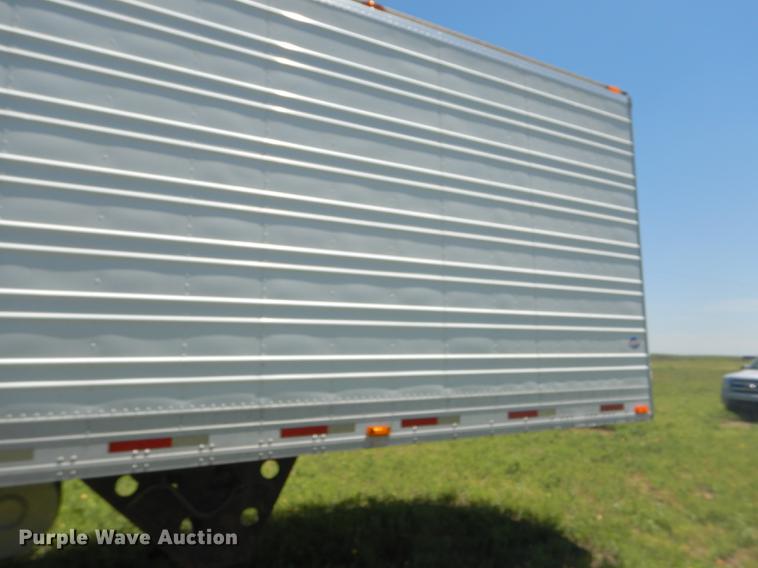 image for item FT9509 1997 Utility VS2R refrigerated van trailer
