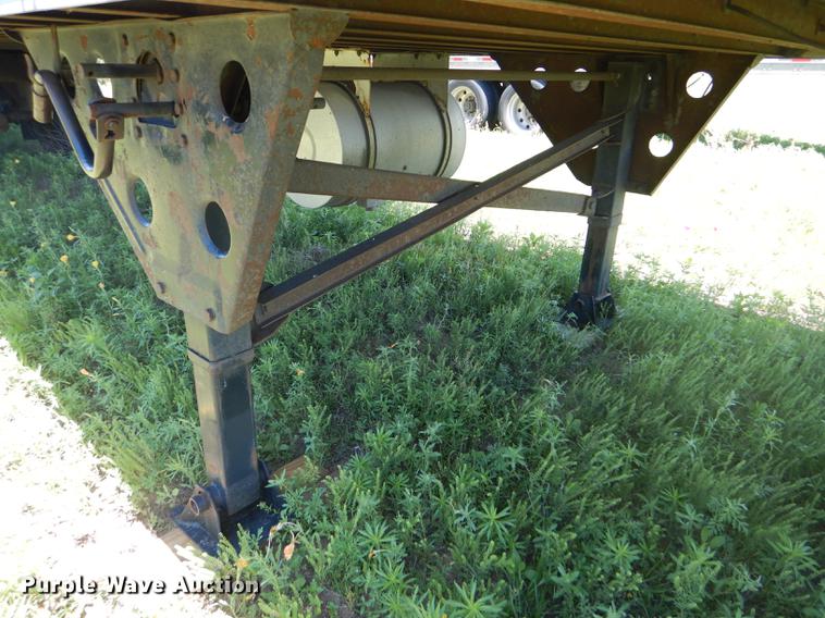 image for item FT9509 1997 Utility VS2R refrigerated van trailer