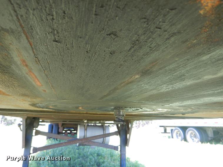 image for item FT9509 1997 Utility VS2R refrigerated van trailer