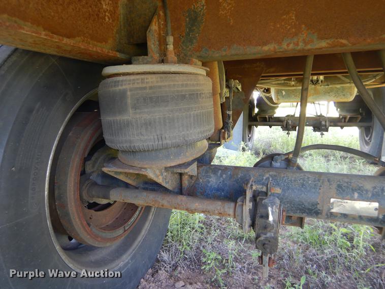 image for item FT9509 1997 Utility VS2R refrigerated van trailer