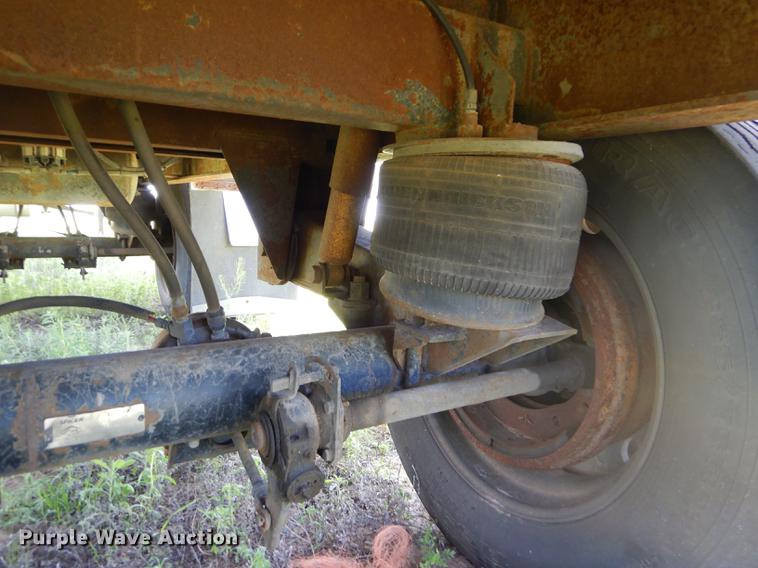 image for item FT9509 1997 Utility VS2R refrigerated van trailer