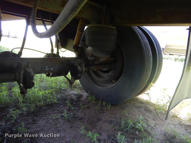 image for item FT9509 1997 Utility VS2R refrigerated van trailer