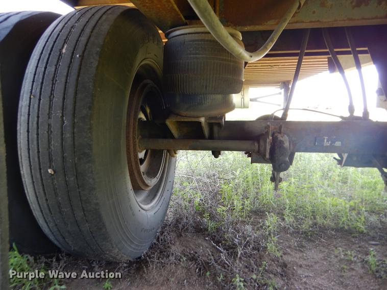 image for item FT9509 1997 Utility VS2R refrigerated van trailer