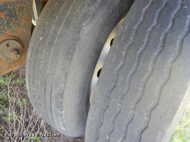 image for item FT9509 1997 Utility VS2R refrigerated van trailer