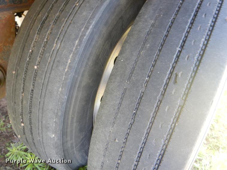 image for item FT9509 1997 Utility VS2R refrigerated van trailer