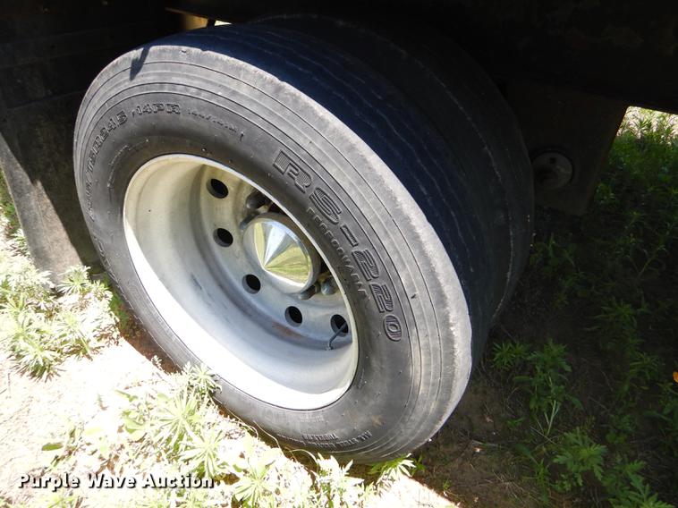 image for item FT9509 1997 Utility VS2R refrigerated van trailer