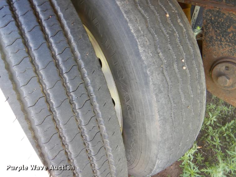 image for item FT9509 1997 Utility VS2R refrigerated van trailer