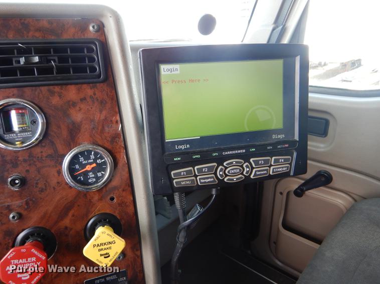 image for item FT9621 2007 International 9400i semi truck