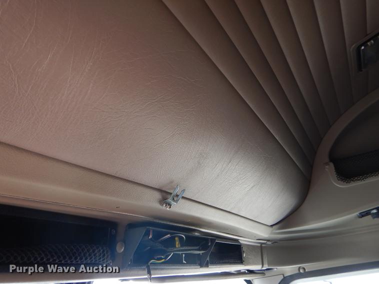 image for item FT9621 2007 International 9400i semi truck