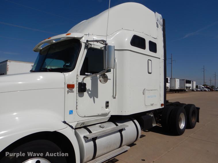 image for item FT9621 2007 International 9400i semi truck