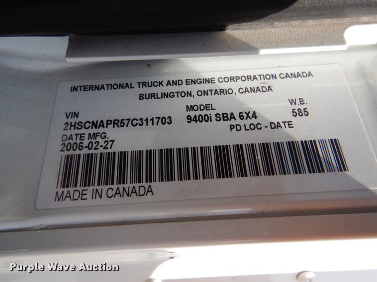 image for item FT9621 2007 International 9400i semi truck