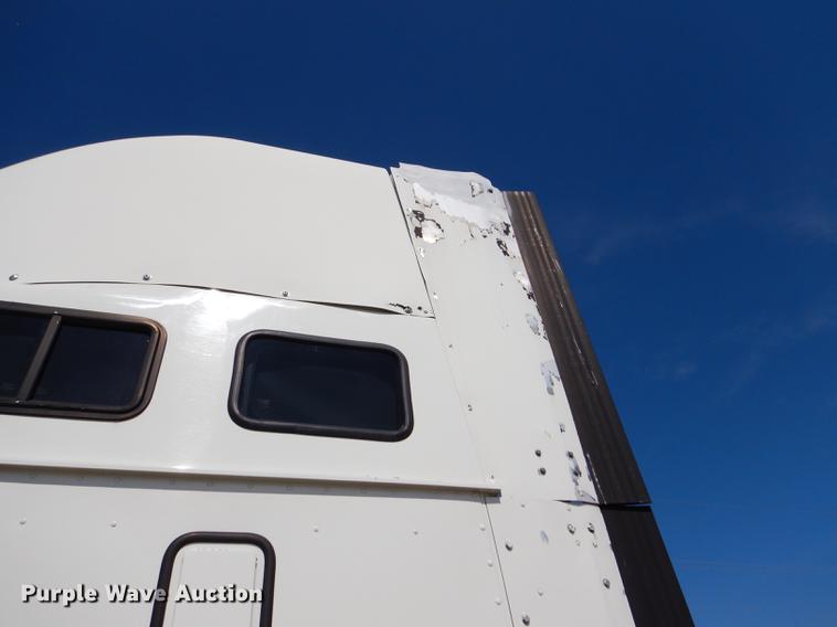 image for item FT9621 2007 International 9400i semi truck