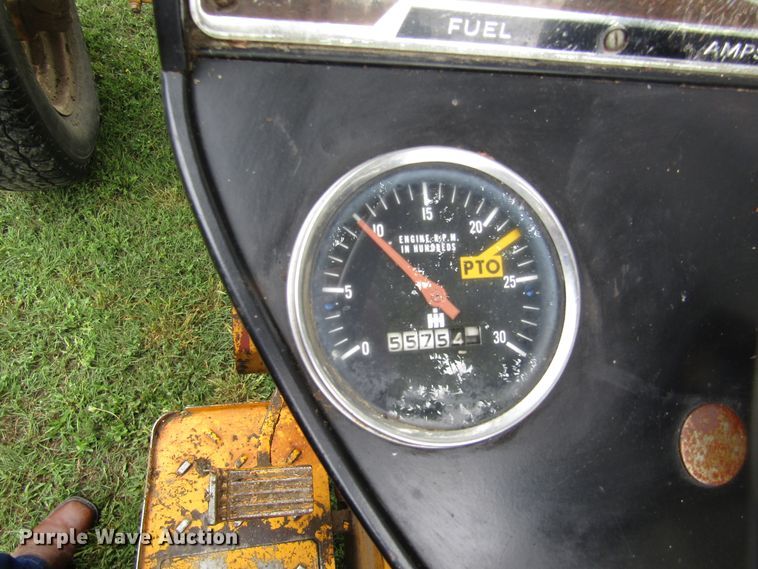 image for item DB4949 International 2400A tractor