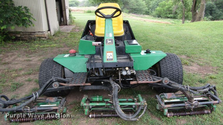 image for item DB4950 John Deere 3235A fairway mower