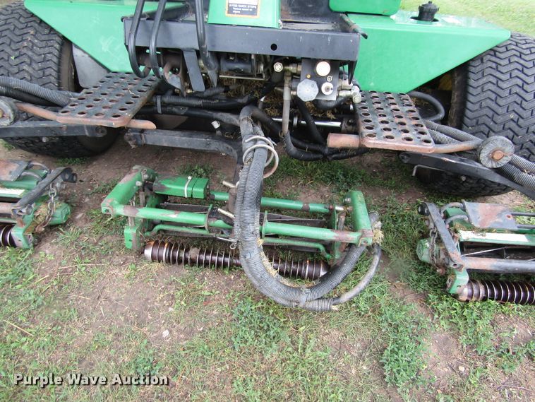 image for item DB4950 John Deere 3235A fairway mower
