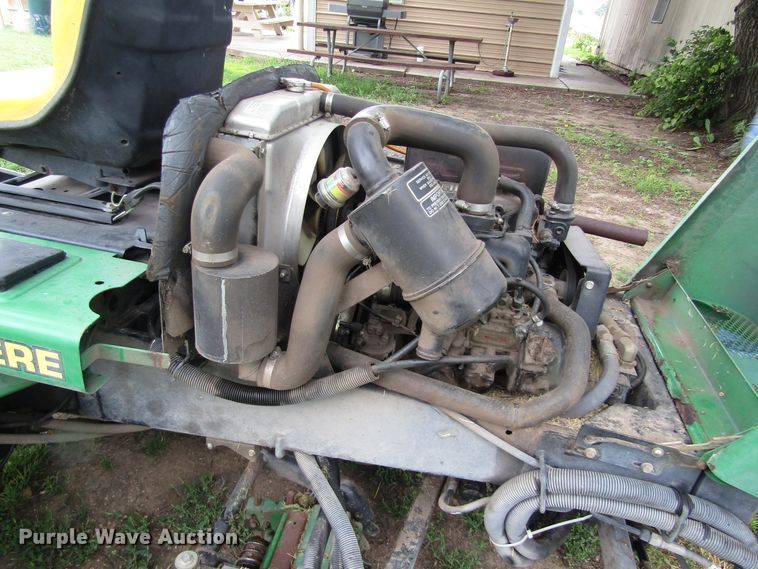 image for item DB4950 John Deere 3235A fairway mower