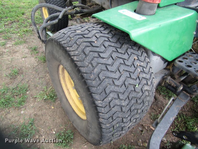 image for item DB4950 John Deere 3235A fairway mower