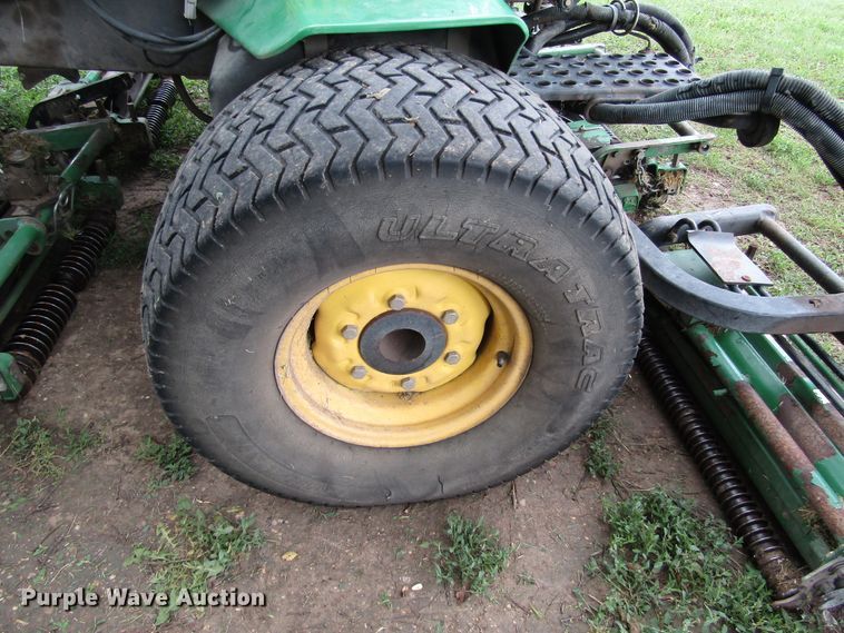 image for item DB4950 John Deere 3235A fairway mower