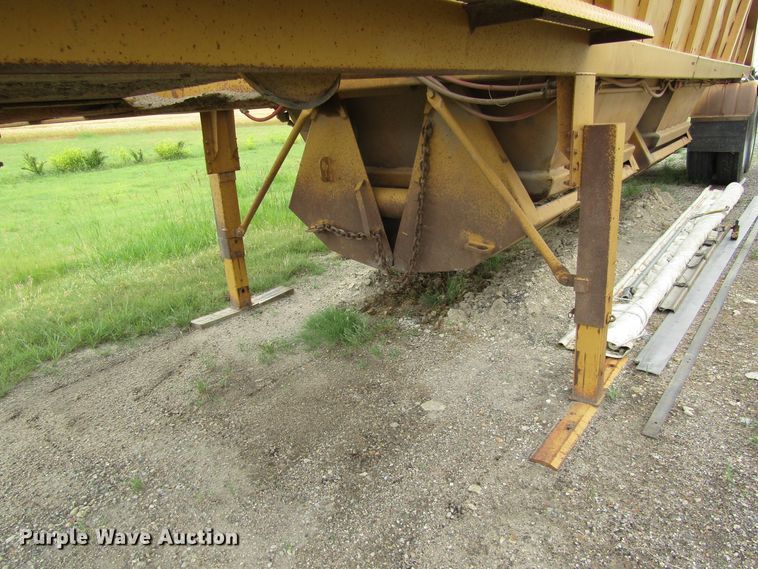 image for item DB4952 1982 Timpte bottom dump trailer