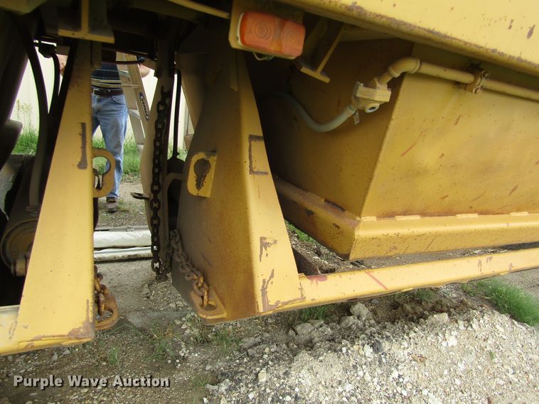 image for item DB4952 1982 Timpte bottom dump trailer