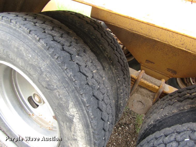 image for item DB4952 1982 Timpte bottom dump trailer