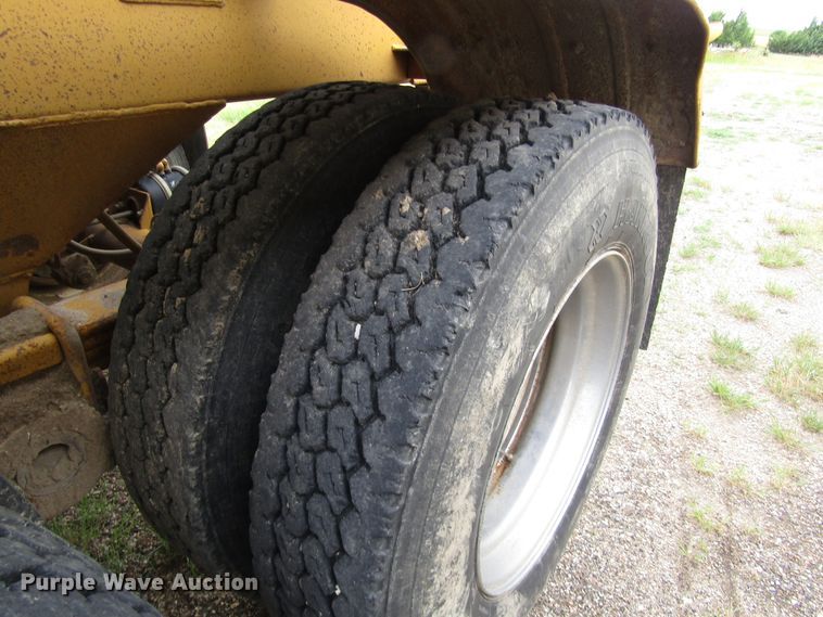 image for item DB4952 1982 Timpte bottom dump trailer