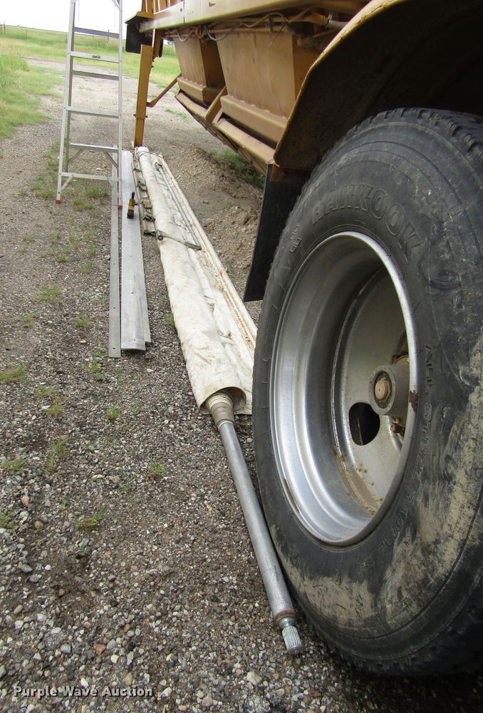 image for item DB4952 1982 Timpte bottom dump trailer