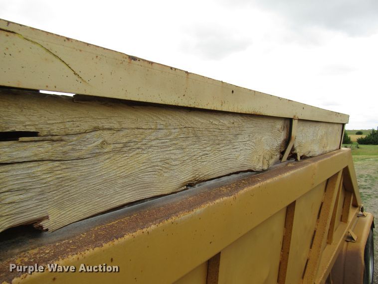 image for item DB4952 1982 Timpte bottom dump trailer