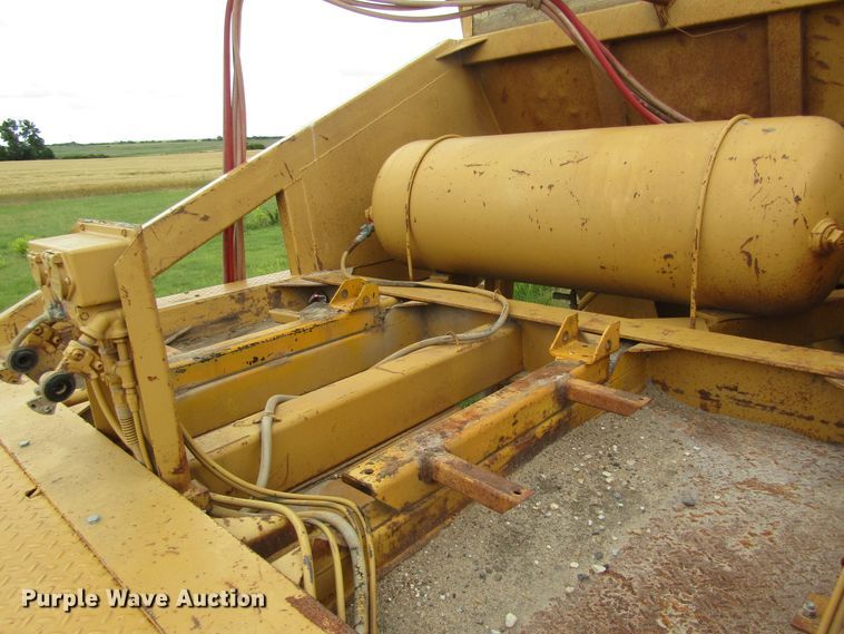 image for item DB4952 1982 Timpte bottom dump trailer