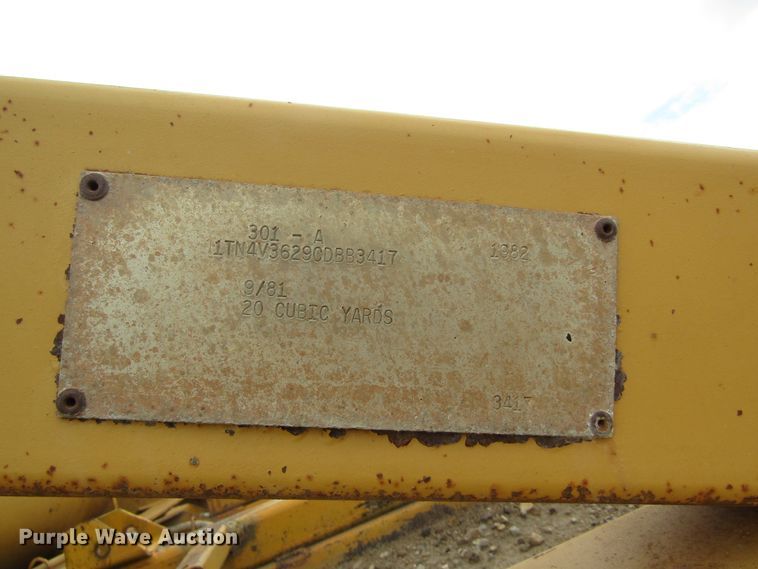 image for item DB4952 1982 Timpte bottom dump trailer