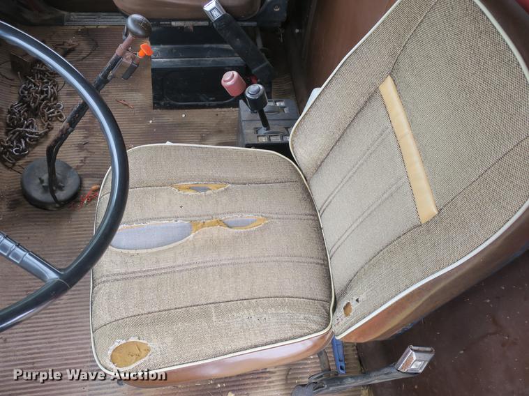 image for item DB8769 1982 Ford 700 dump truck