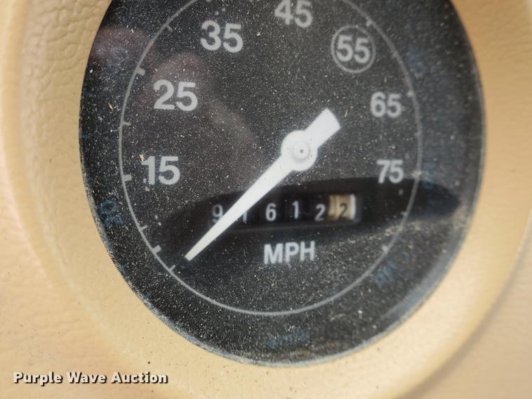 image for item DB8769 1982 Ford 700 dump truck