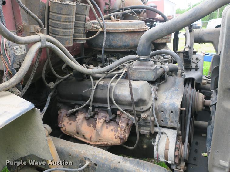 image for item DB8769 1982 Ford 700 dump truck