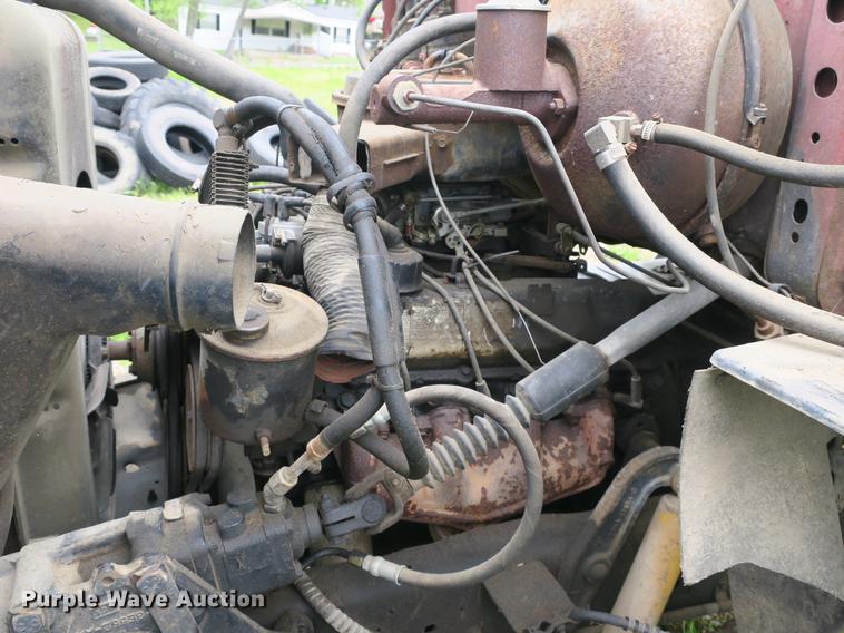 image for item DB8769 1982 Ford 700 dump truck