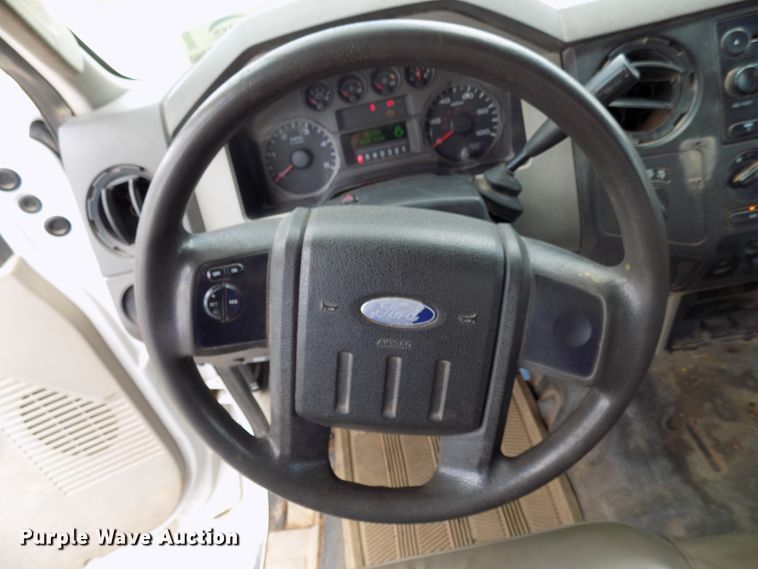 image for item DB9505 2008 Ford F550 flatbed pickup truck