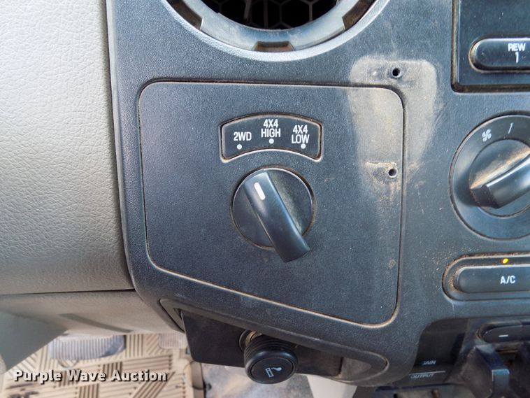 image for item DB9505 2008 Ford F550 flatbed pickup truck